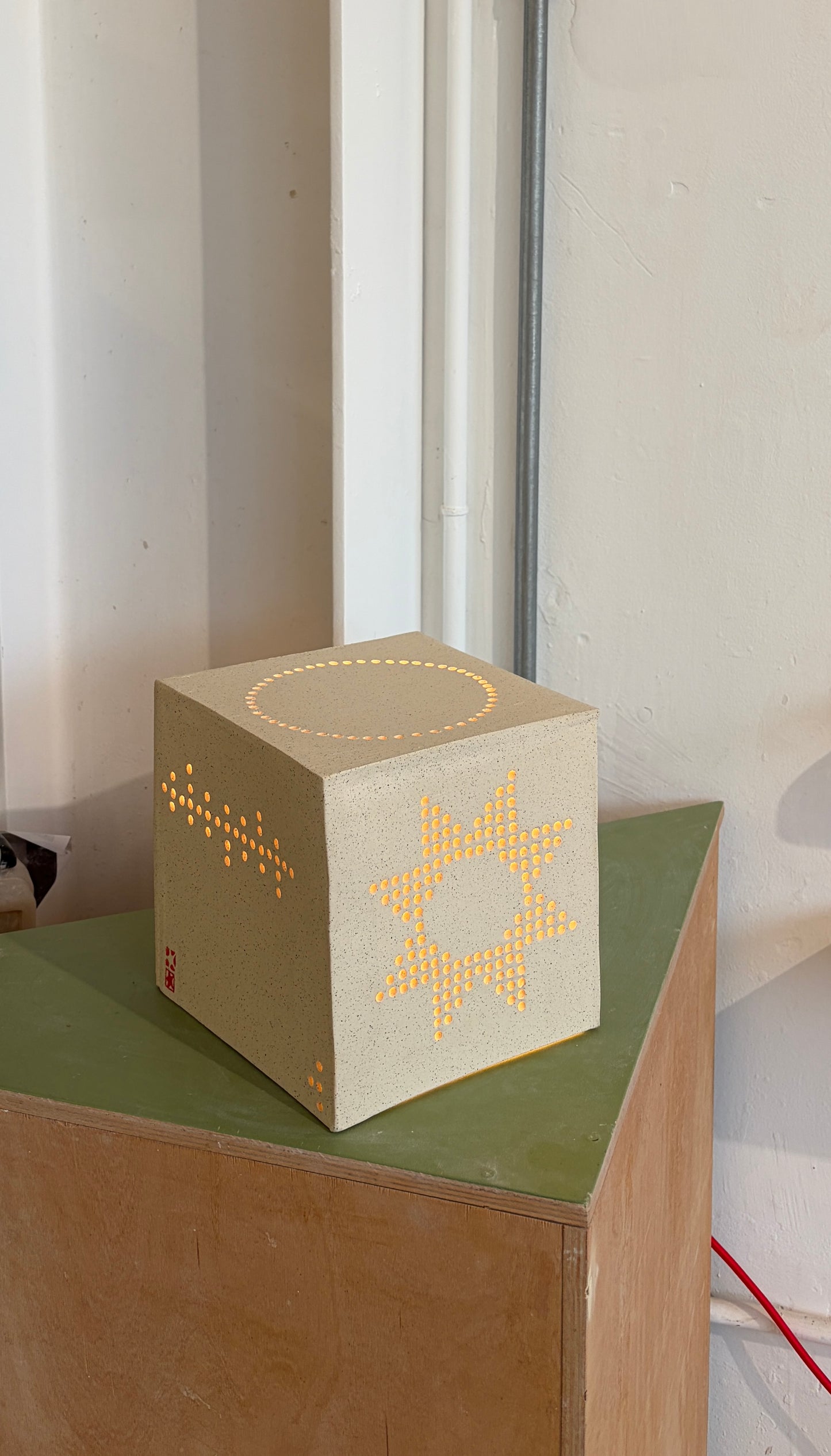 speckled box lamp